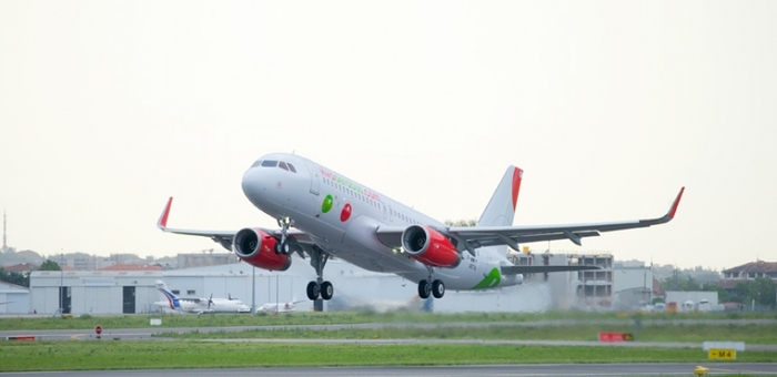 VivaAerobus receives first of 52 A320s on order